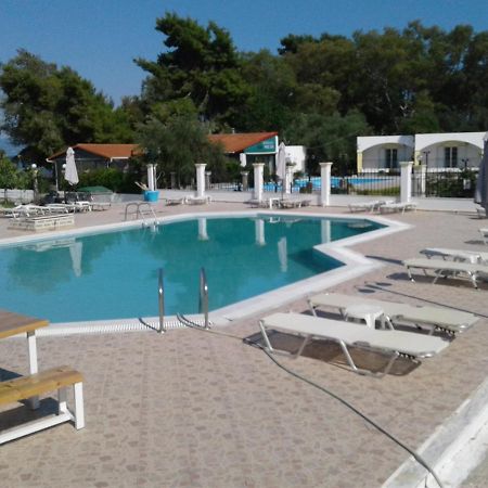 Umbrella Beach Apartments Kavos Ngoại thất bức ảnh