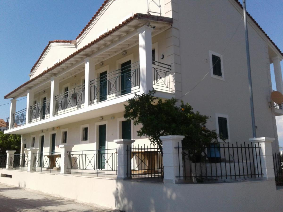 Umbrella Beach Apartments Kavos Ngoại thất bức ảnh