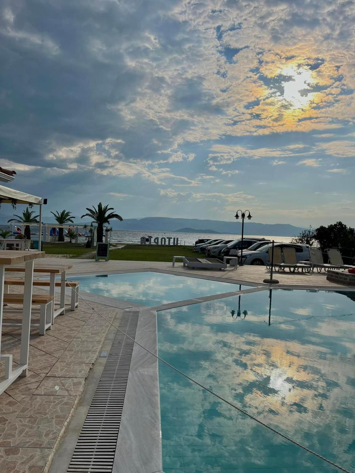 Umbrella Beach Apartments Kavos Ngoại thất bức ảnh