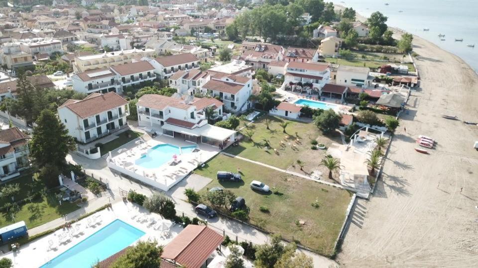 Umbrella Beach Apartments Kavos Ngoại thất bức ảnh