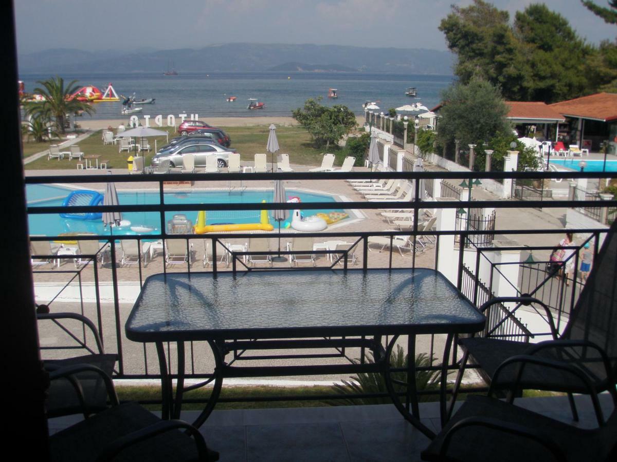 Umbrella Beach Apartments Kavos Ngoại thất bức ảnh