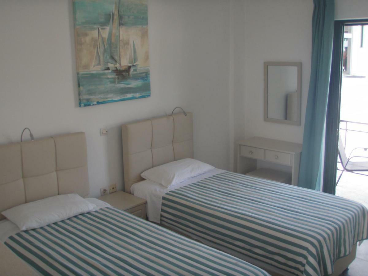 Umbrella Beach Apartments Kavos Ngoại thất bức ảnh