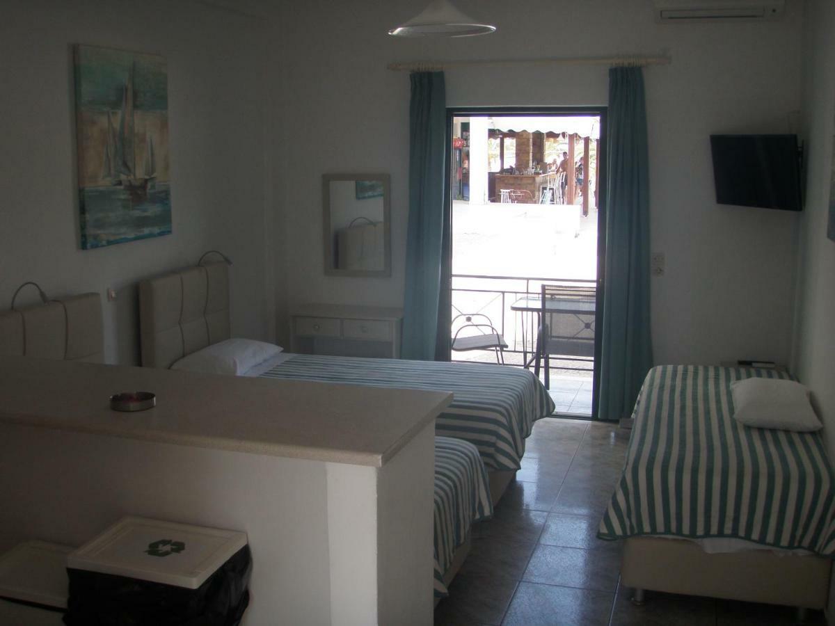Umbrella Beach Apartments Kavos Ngoại thất bức ảnh